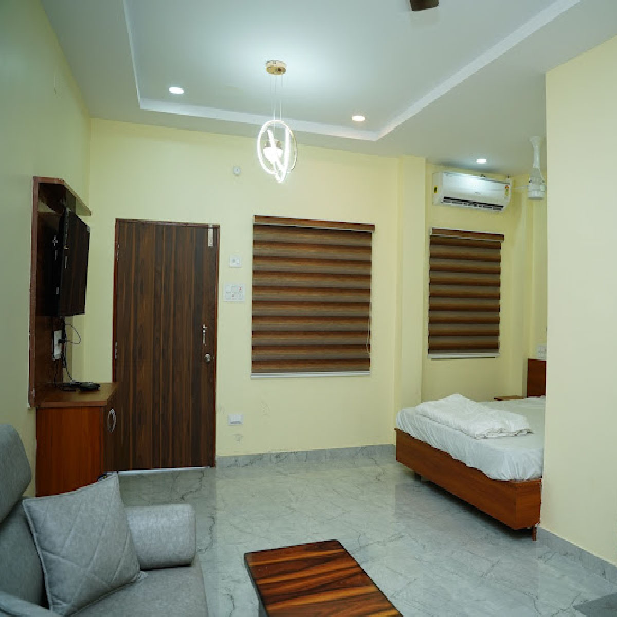 Luxury A/C Ground Floor